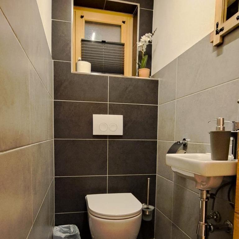Apartment Wegmo-1 - Three-Bedroom Apartment with Balcony - 16