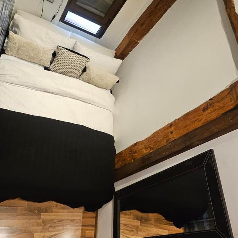 Apartamento céntrico-alquiler temporal más de 30 días - Loft - 11