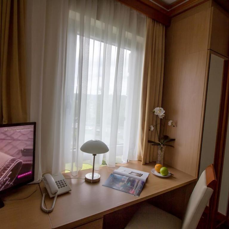 Hotel Cezar Banja Luka - Superior Dvokrevetna Soba sa Bračnim Krevetom - 8