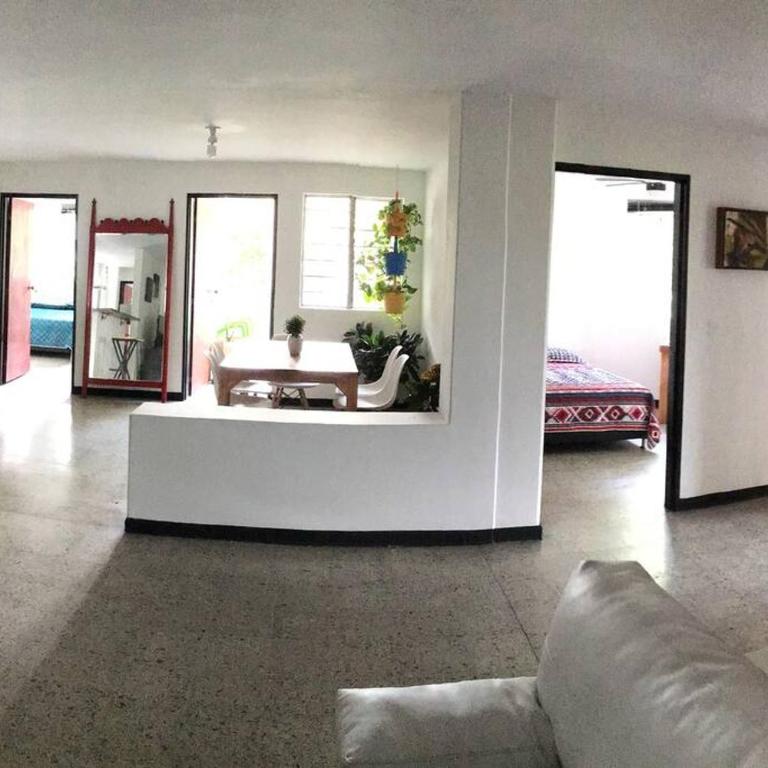 Cozy room in Laureles private bathroom #201-1 - Apartamento de 4 habitaciones - 8