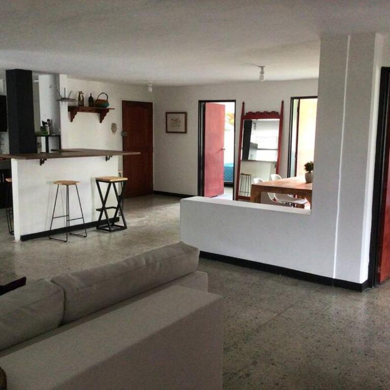 Cozy room in Laureles private bathroom #201-1 - Apartamento de 4 habitaciones - 20