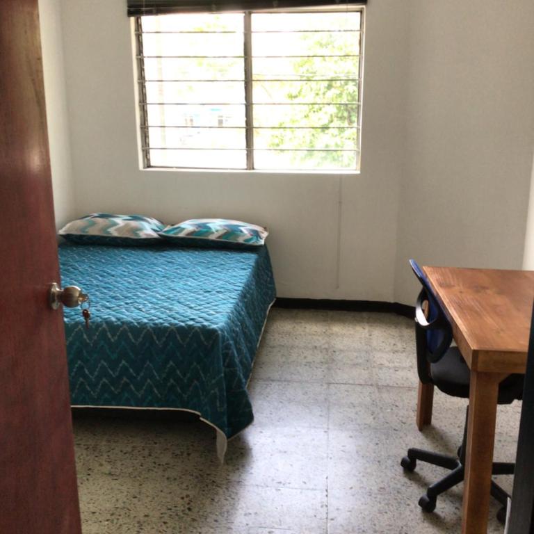 Cozy room in Laureles private bathroom #201-1 - Apartamento de 4 habitaciones - 6