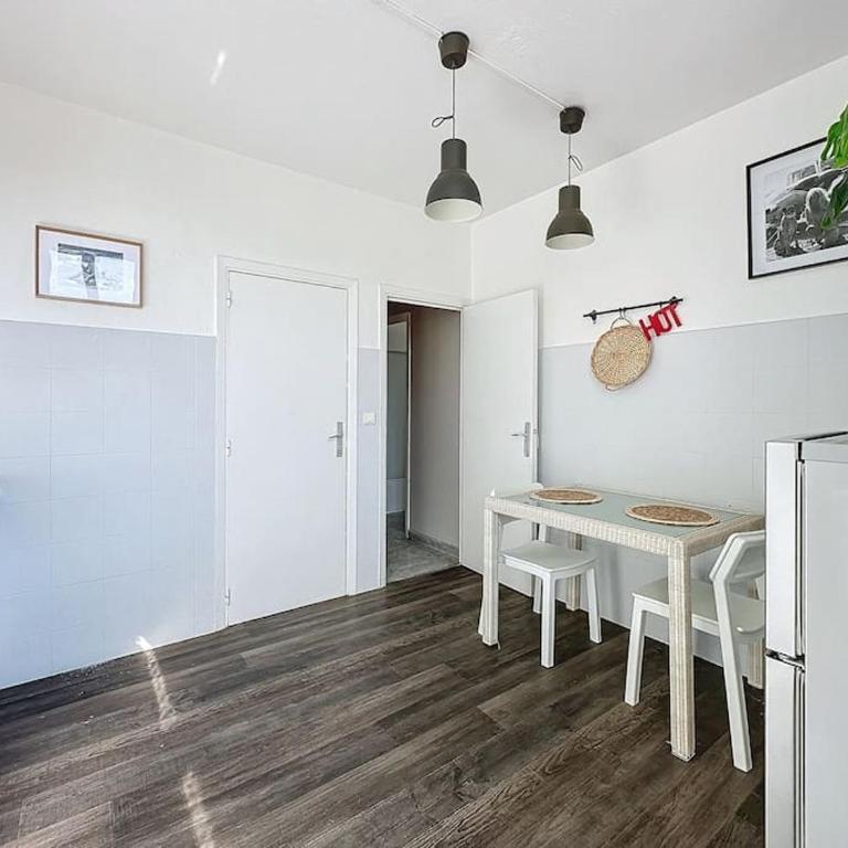 60m2 parking privé - 600m Palais & plages - Appartement 1 Chambre - 6
