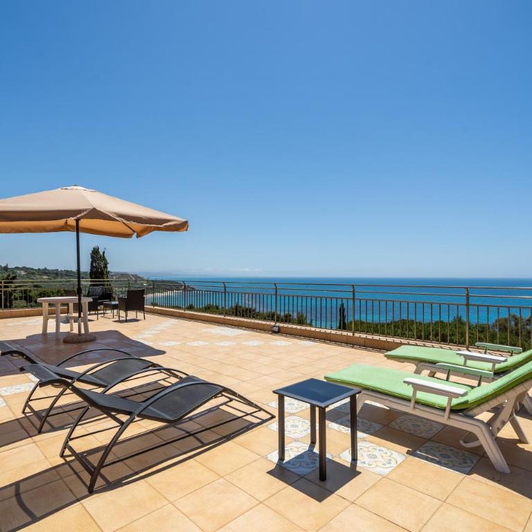 Villa Rosa sul mare - Villa - Beach Front - 3