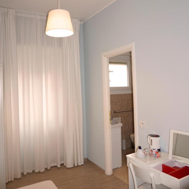 Magna Cura - Single Room - 12