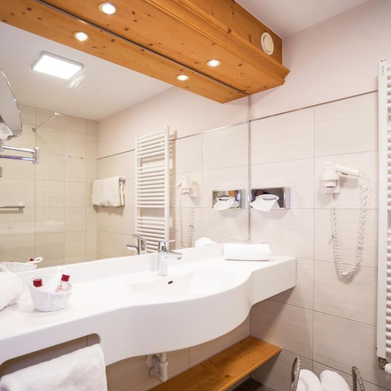 Hotel Alpengasthof Löwen - Comfort Doppelzimmer mit Südbalkon - 5