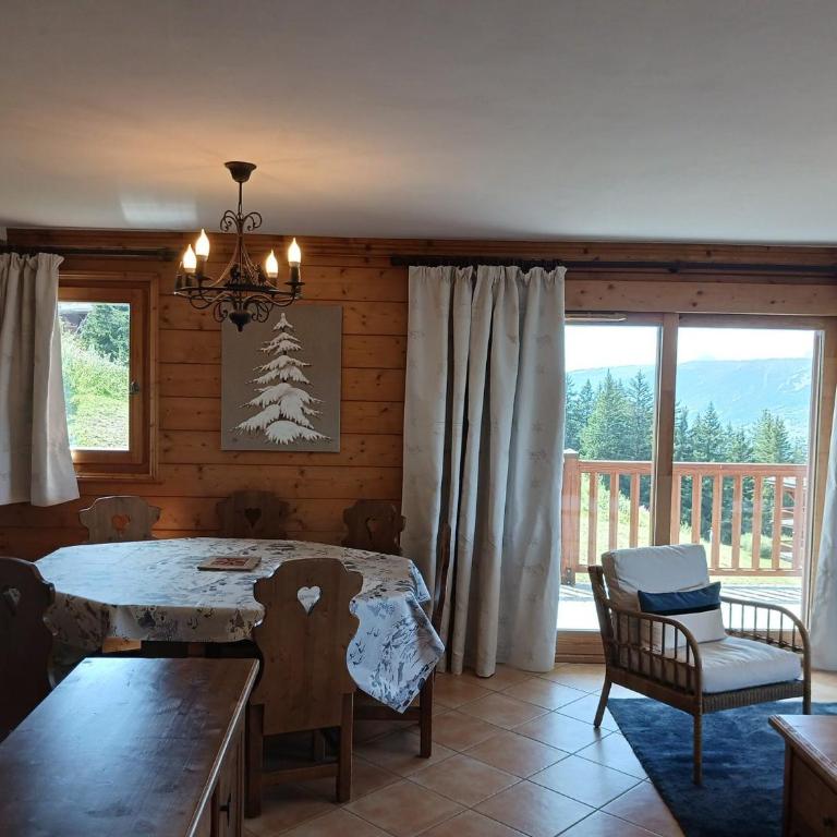 Spacieux 4 pièces au ski, 3 chambres, accès piscine - FR-1-411-948 - Appartement - 2
