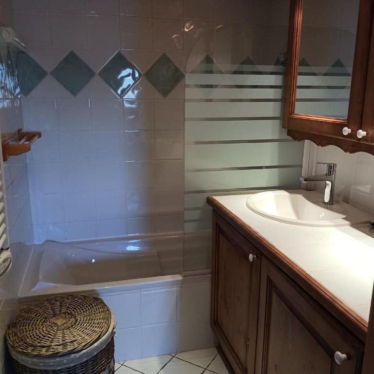 Spacieux 4 pièces au ski, 3 chambres, accès piscine - FR-1-411-948 - Appartement - 9