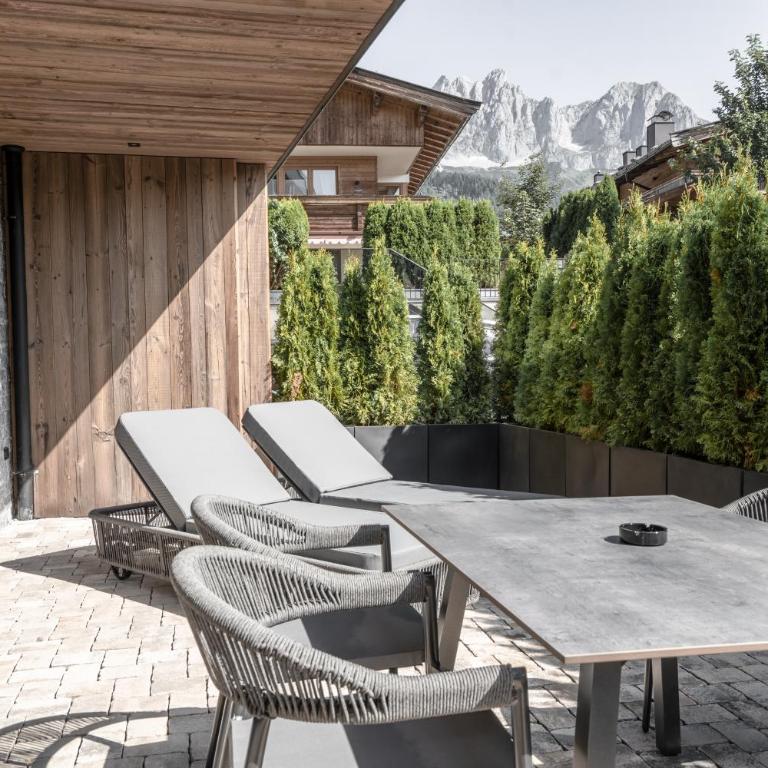 Kaiserjuwel 4 Sterne Superior - Suite mit Gartenblick - 11