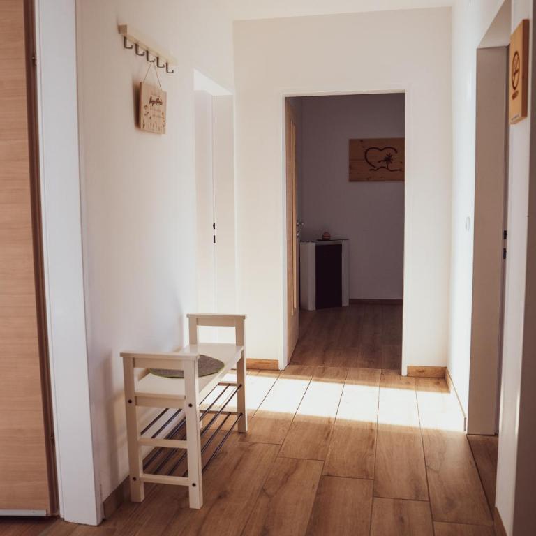 CLAUS RESCH APPARTEMENTS - E-Bike, Wandern, Minigolf, Familie, Urlaub an der Weinstraße - Grande Chambre Double - 13
