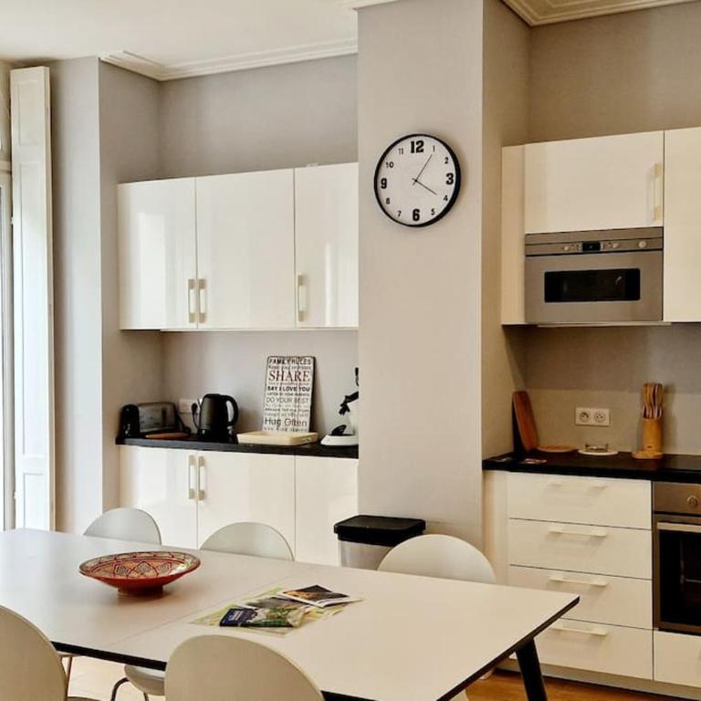 Charmant appartement T3 plein centre - Two-Bedroom Apartment - 7