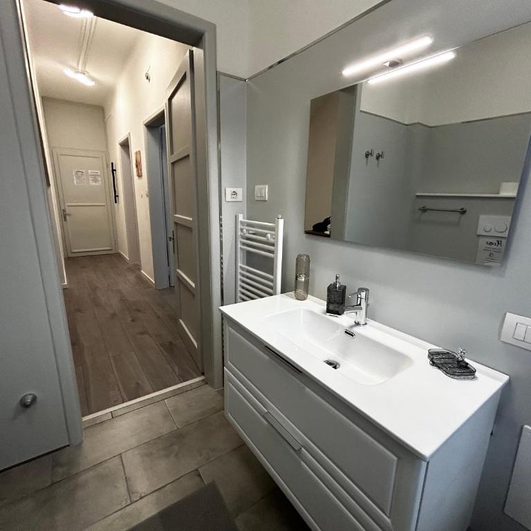 Luxury Allo Apartment in center of Udine - Appartamento con 2 Camere da Letto - 23