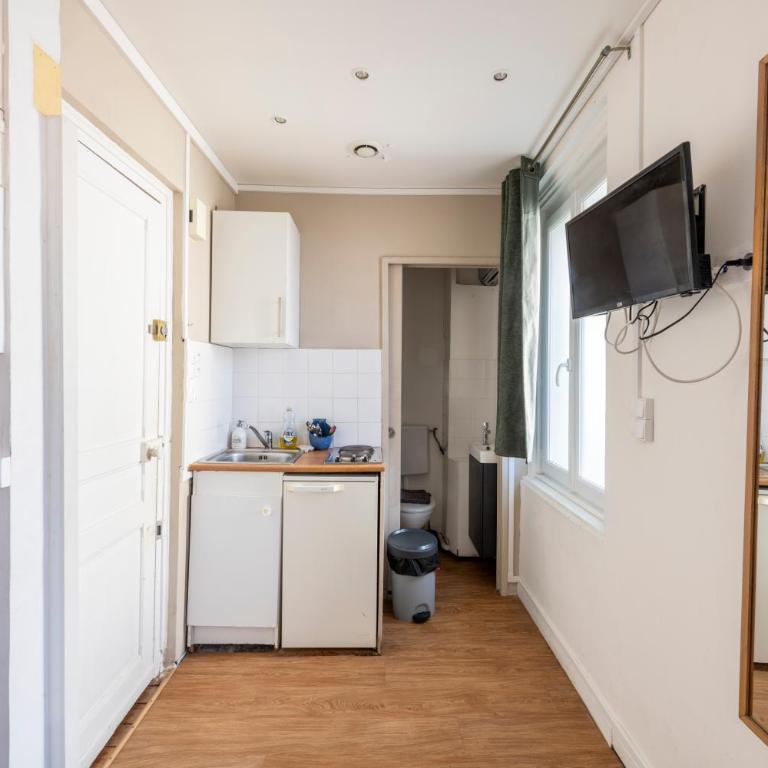 Studio lumineux centre proche plage - wifi - Appartement 1 Chambre - 8