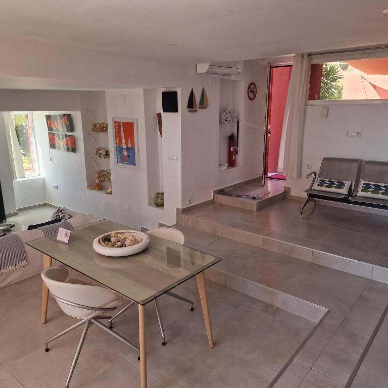 La Muralla Roja - One-Bedroom Apartment - 6