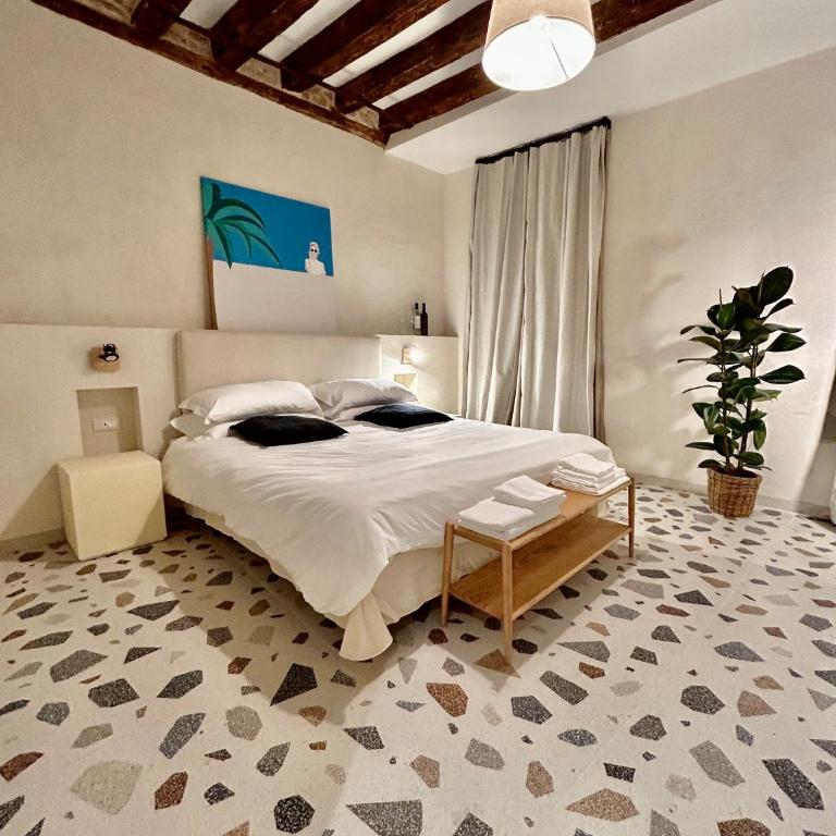 Farini Suites wi-fi - Camera Matrimoniale con Bagno Privato - 15