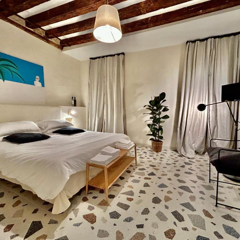 Farini Suites wi-fi - Camera Matrimoniale con Bagno Privato - 8