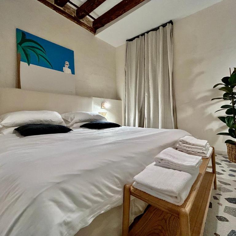 Farini Suites wi-fi - Camera Matrimoniale con Bagno Privato - 11