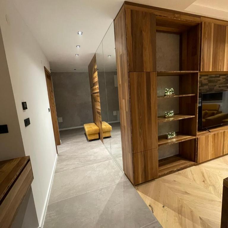 Poljice Aparthotel LUX apartman - Deluks Apartman sa 2 Spavaće Sobe i Balkonom - 18