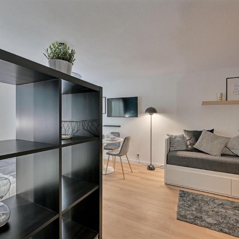063 - Studio Didion, Centre Gare St Roch, Clim, Balcon,4pers - Studio Familial - 13