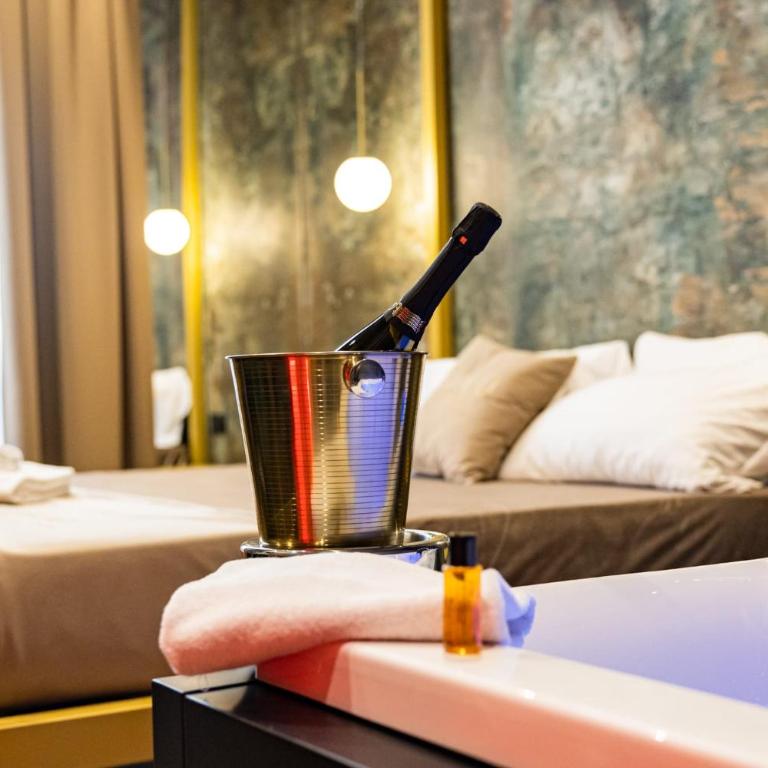 GOLD Suite&SPA - Deluxe Queen Room - 11