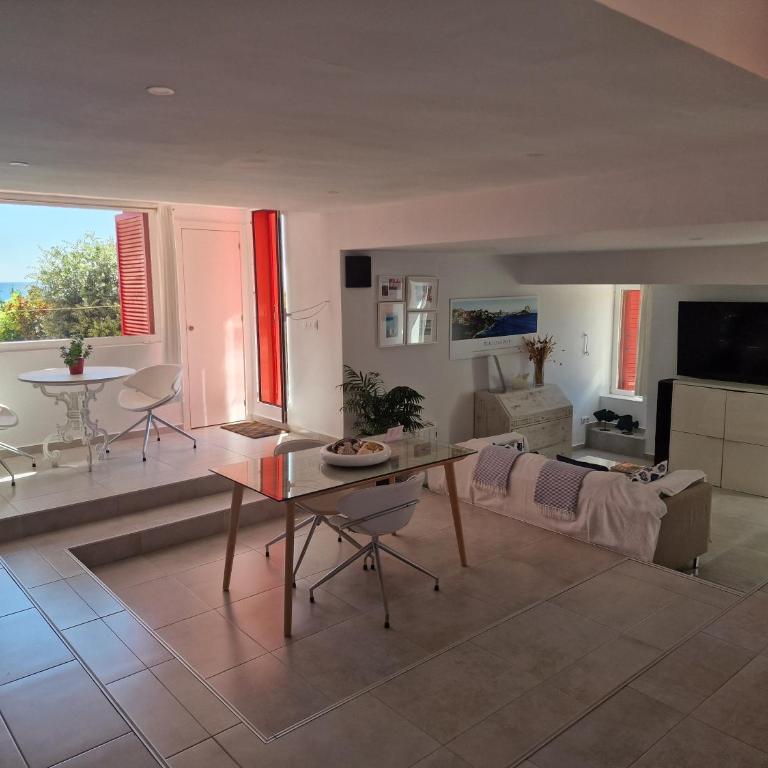 La Muralla Roja - One-Bedroom Apartment - 3