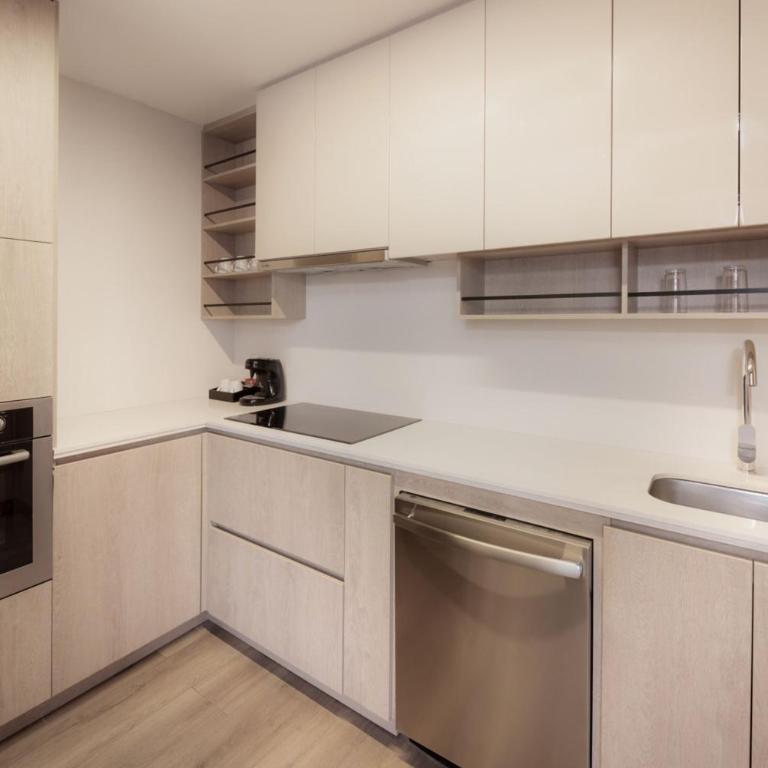 Residence Inn by Marriott Bogota - Studio suite with 1 King, Sofa bed, City view - 4
