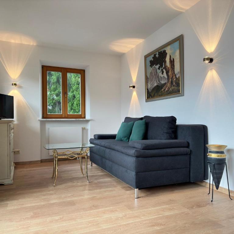 Alpenflair Apartments - Apartment mit 1 Schlafzimmer, Balkon und Bergblick - 3