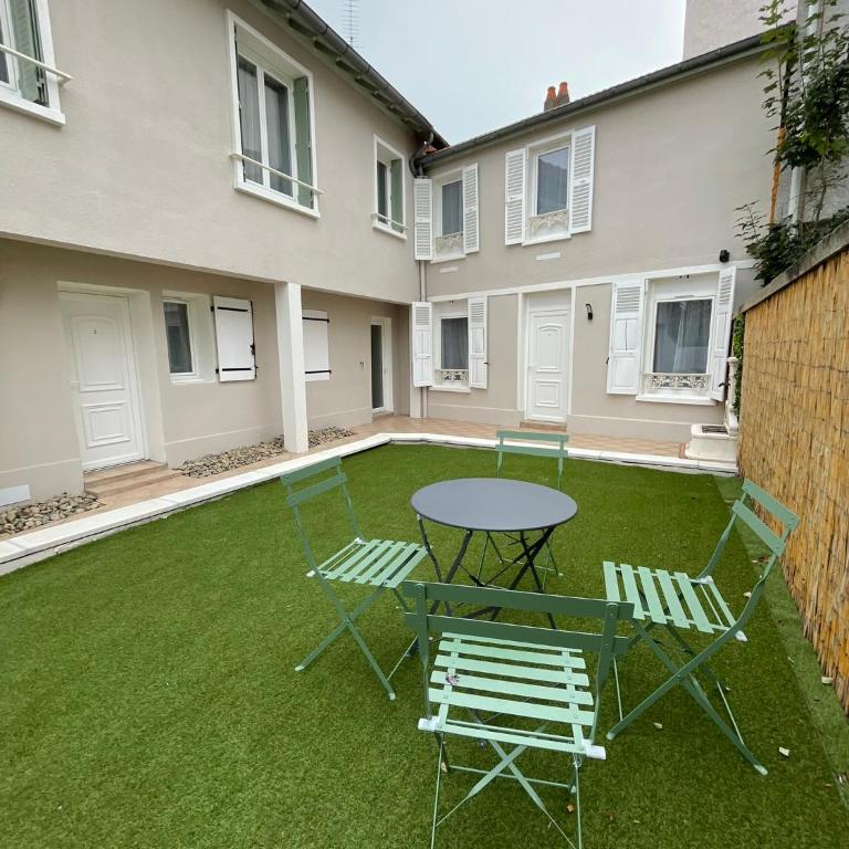 Léo - Cosy Studio entièrement rénové avec courette - Appartement 1 Chambre - 20