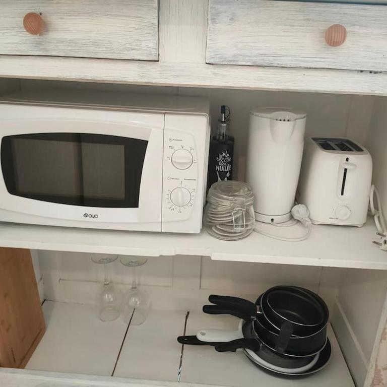 Agréable studio avec balcon et parking - Appartement 1 Chambre - 12