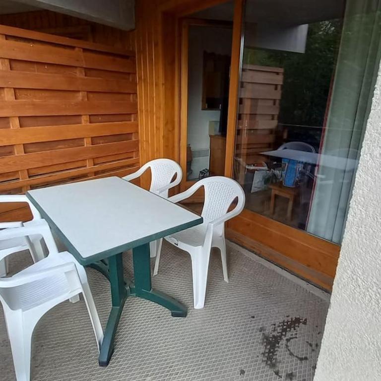 T2 cosy-dans les arbres - One-Bedroom Apartment - 12
