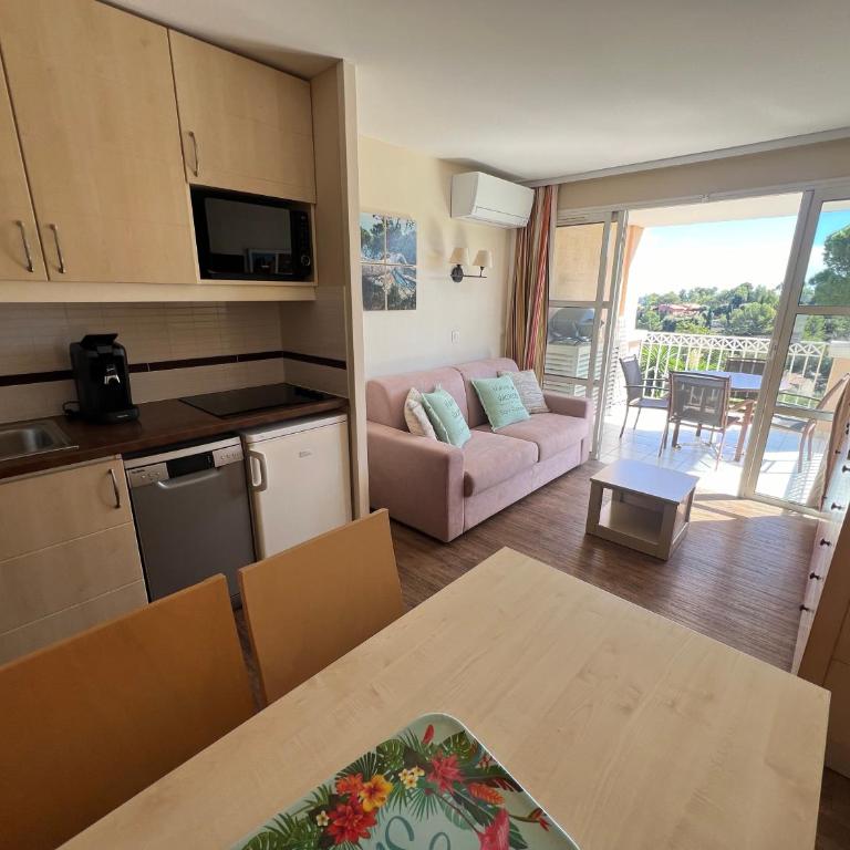 CAP ESTEREL Allée des Fleurs - Appartement CLIMATISE 5 personnes vue mer - Apartment mit 1 Schlafzimmer - 6