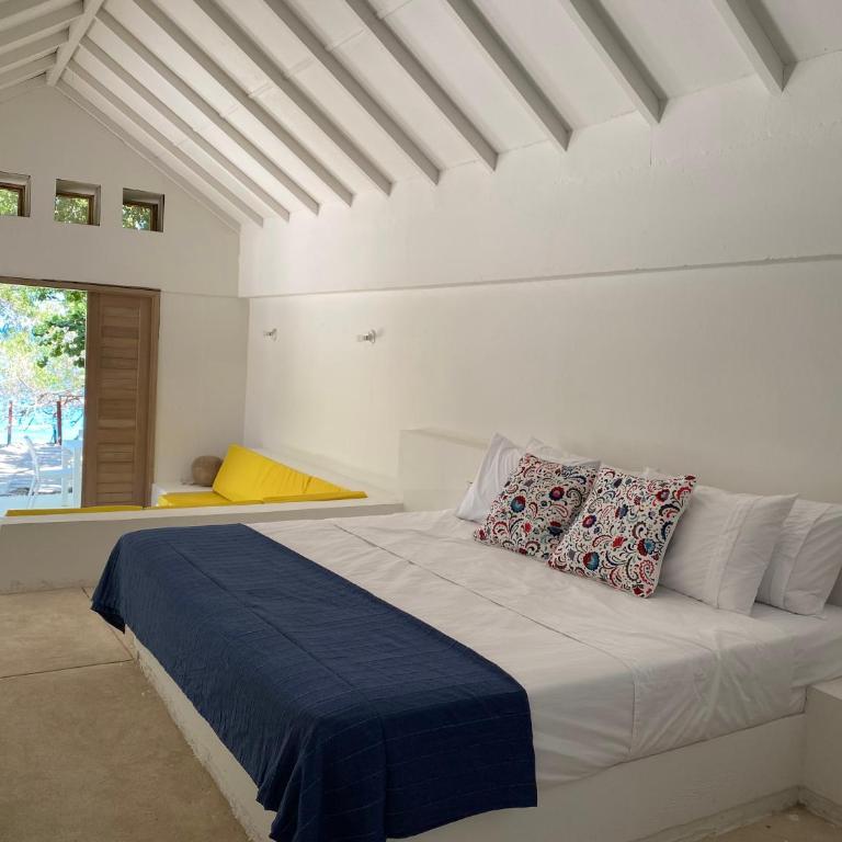 Casa Rosario - Habitación con cama extragrande y vistas al mar - 6