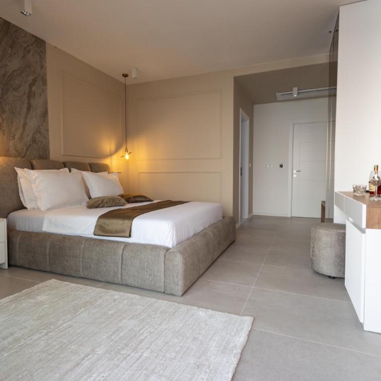 Emaar - Dvokrevetna Soba sa Bračnim Krevetom - 4