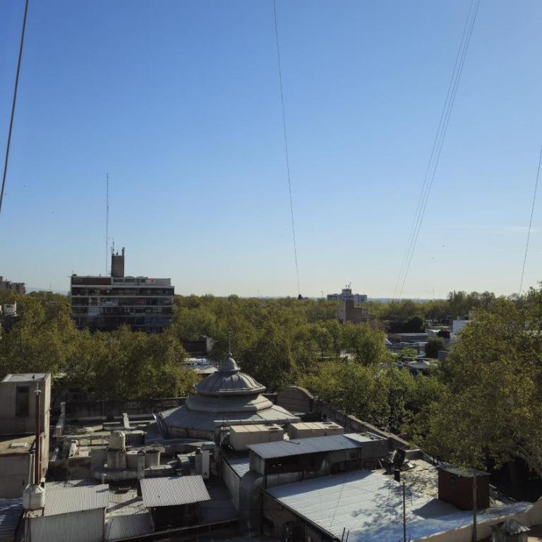 Amplio departamento super céntrico en Mendoza - Apartamento de 3 dormitorios - 4