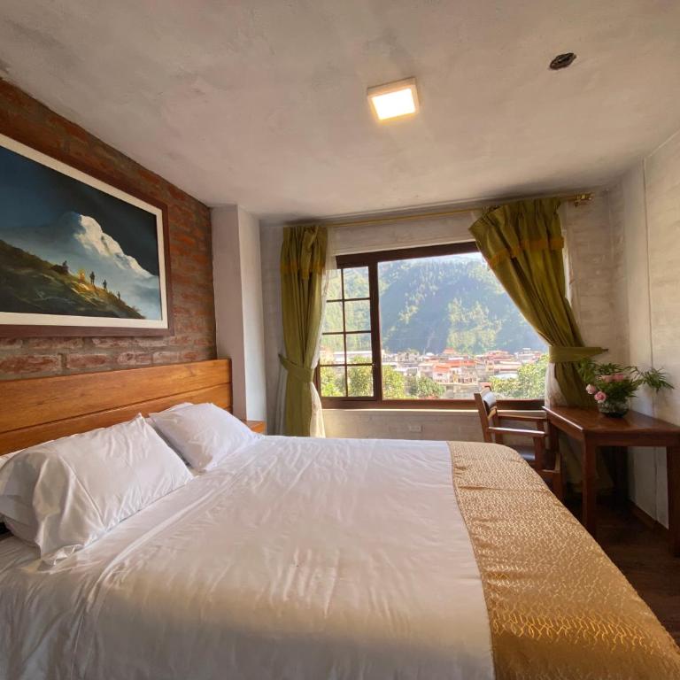 Mercedes Restaurant B&B - Deluxe Room - 1