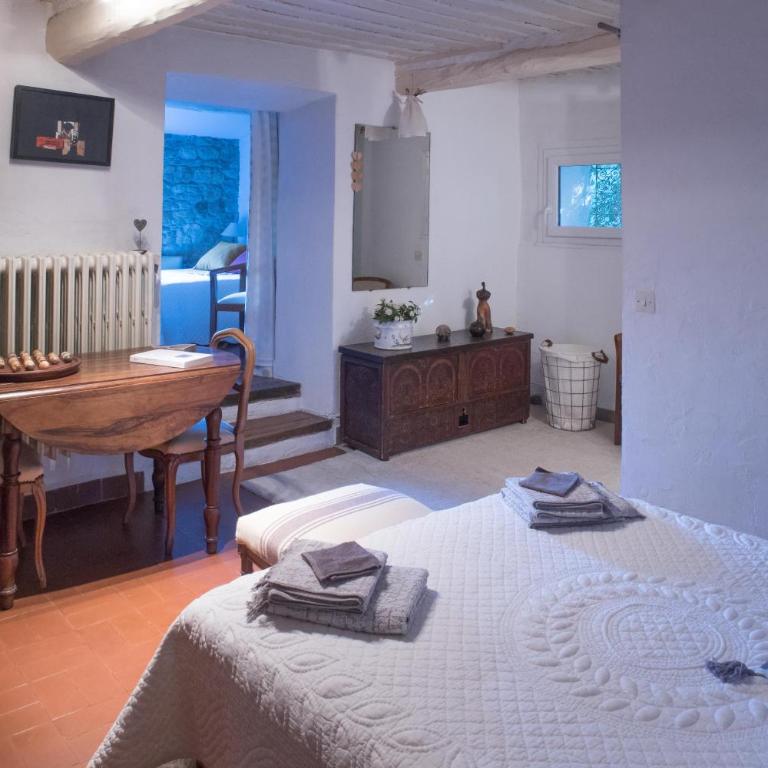 la Tuilerie du Riou - Chambre Double avec Salle de Bains Privative - 1