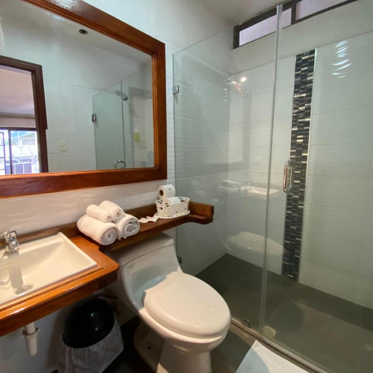 Mercedes Restaurant B&B - Triple Room with Private Bathroom - 7