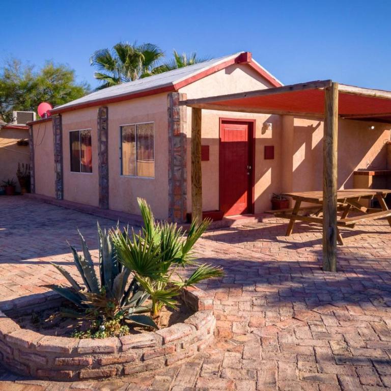 Beach Bungalow, Pool and direct Beach Access - Bungalow - 2