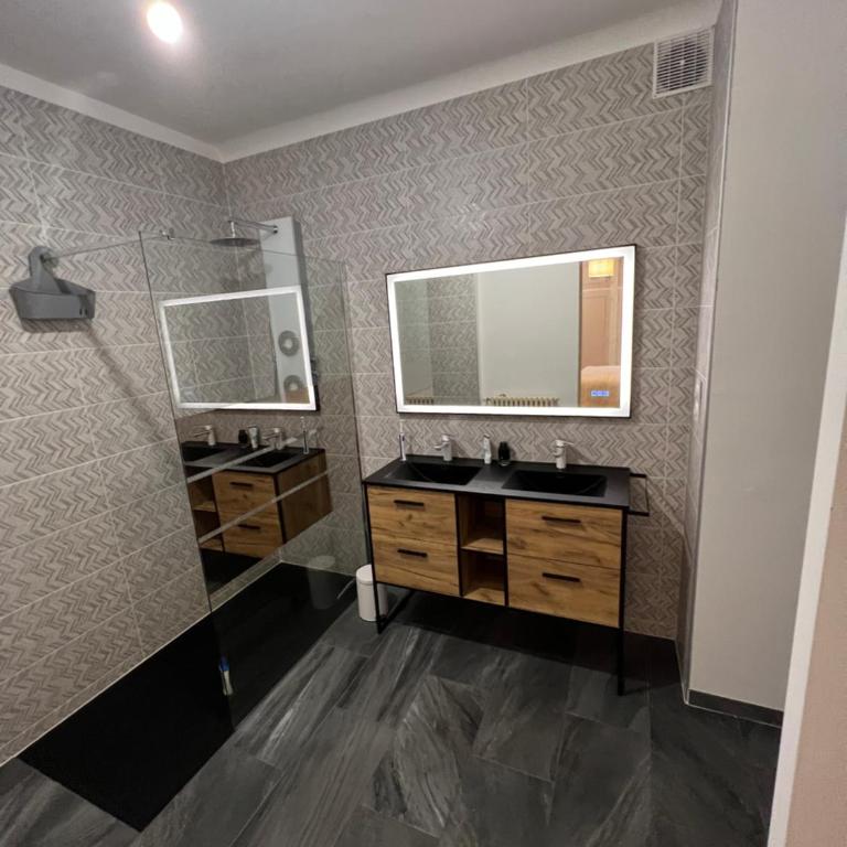 Les Balcons du Couloubret - Two-Bedroom Deluxe Apartment with Balcony - 12