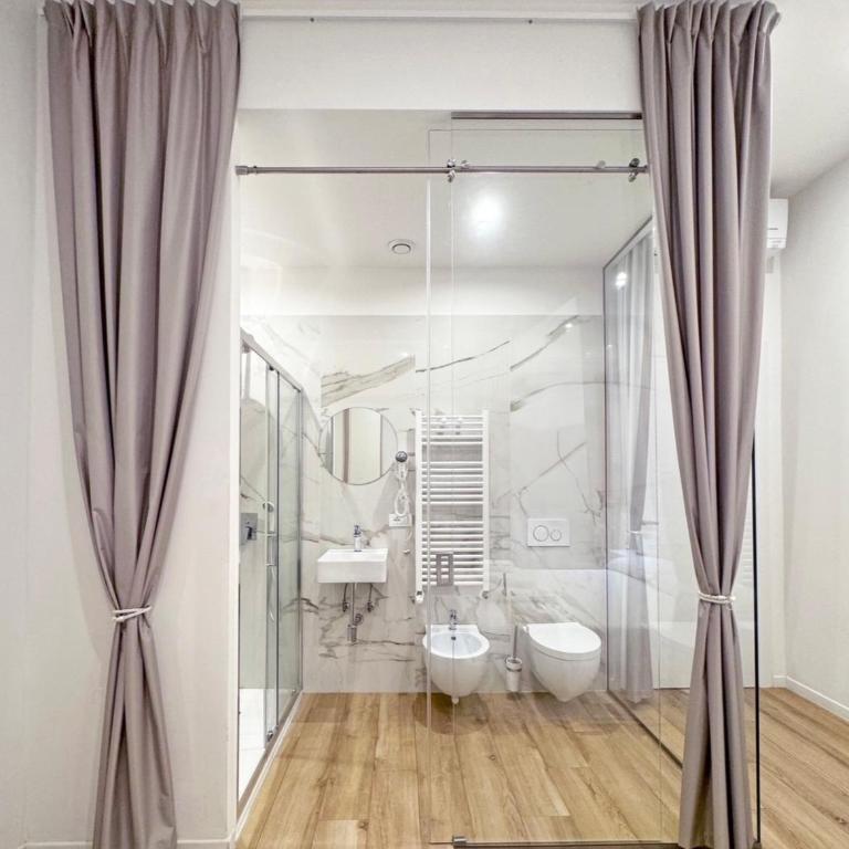 Sweet Florence - Double Room with En-suite Bathroom - 2