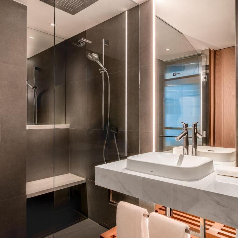 Munich Marriott Hotel City West - Executive Zimmer mit Kingsize-Bett - Zugang zur Club Lounge - 7