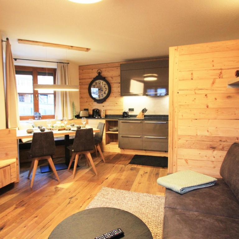 Dorfplatzl - Deluxe Apartment mit 2 Schlafzimmern - Nebengebäude - 13