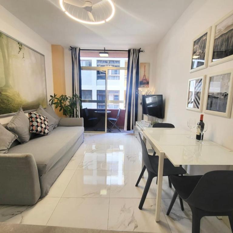 New 2 Bedrooms Gold flat at Las Canteras beach with balcony and Free Parking - Apartamento de 2 dormitorios - 6