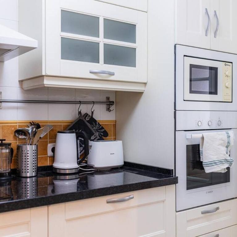 Seaview 2-Bedroom Apartment Pool, Terrace & Cerro Gordo Nature Park - Two-Bedroom Apartment - 6