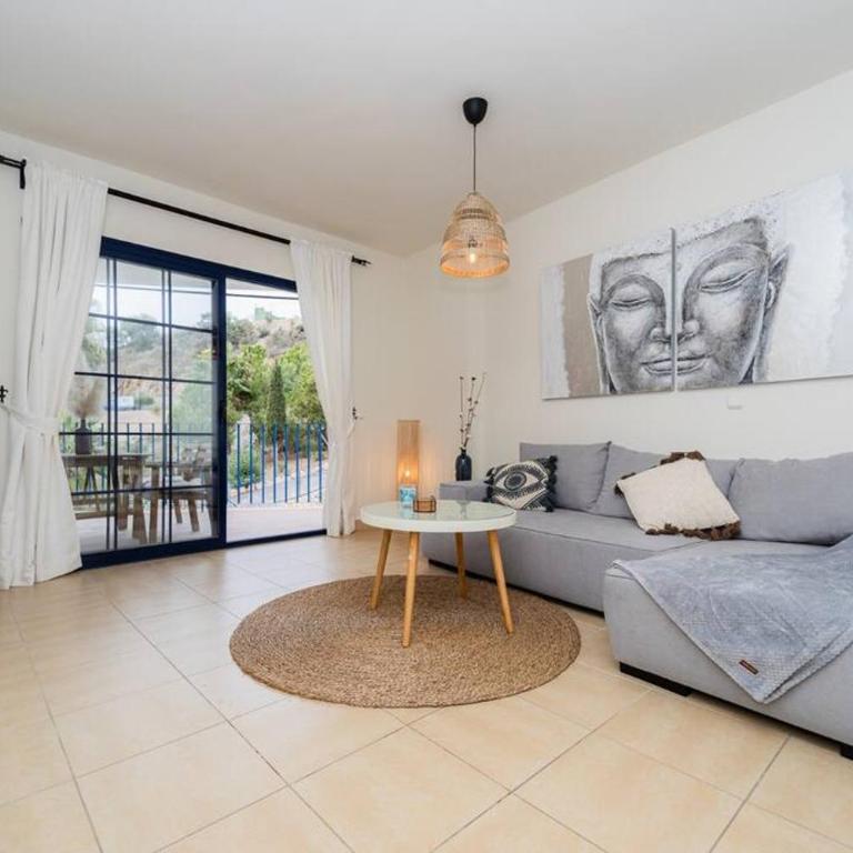 Seaview 2-Bedroom Apartment Pool, Terrace & Cerro Gordo Nature Park - Two-Bedroom Apartment - 9