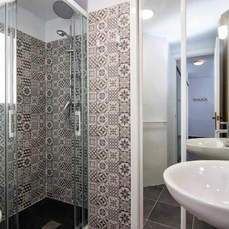 tuGuest Aben Humeya - Three-Bedroom Apartment - 29