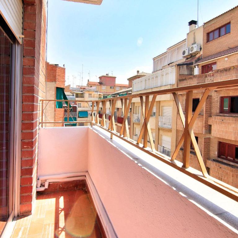 tuGuest Aben Humeya - Three-Bedroom Apartment - 5