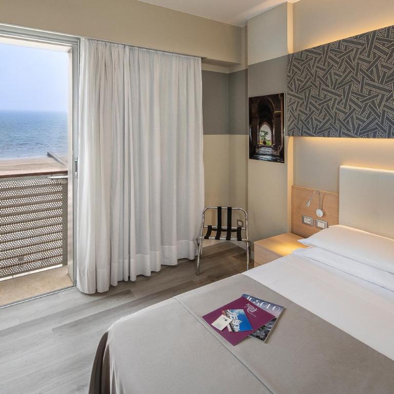 Hotel Rosanna 3 Stelle Superior - Camera Matrimoniale/Doppia con Letti Singoli con Vista Mare - 1