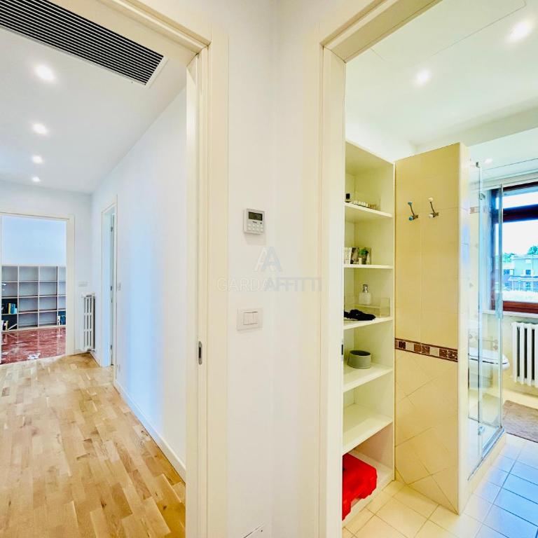 Villa Marina - Risveglio Vista Lago con Piscina - Villa con 3 Camere da Letto - 35