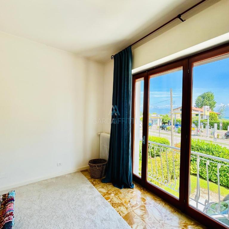 Villa Marina - Risveglio Vista Lago con Piscina - Villa con 3 Camere da Letto - 33